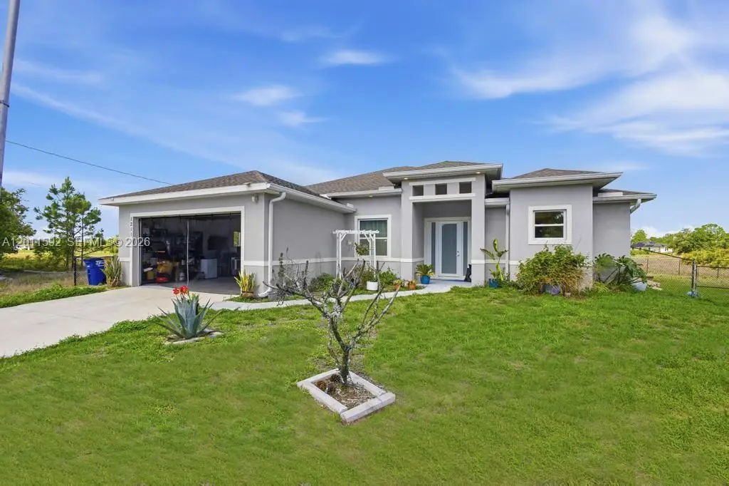 1211 Eclat St E, Lehigh Acres, FL 33974 - #1
