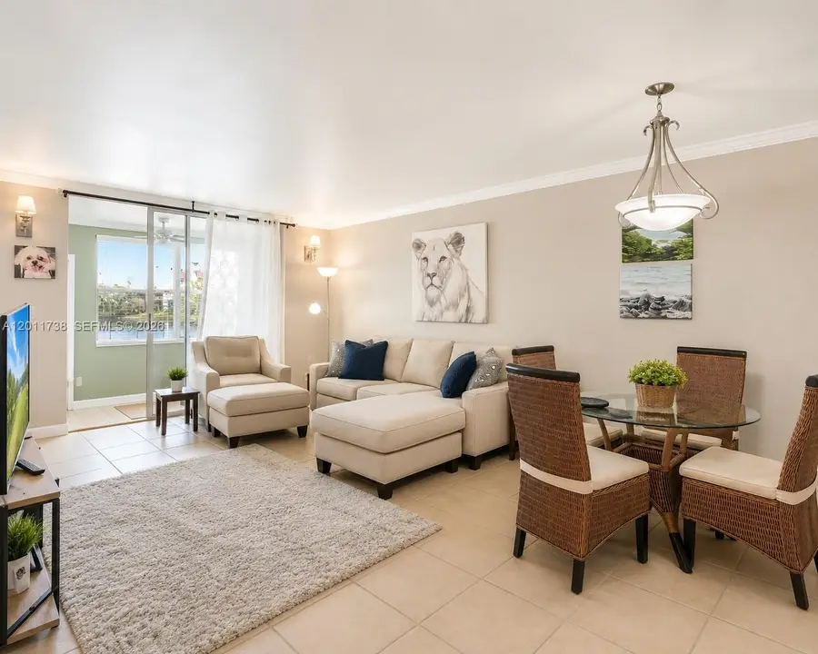 2900 W Sunrise Lakes Dr #101, Sunrise, FL 33322 - #2