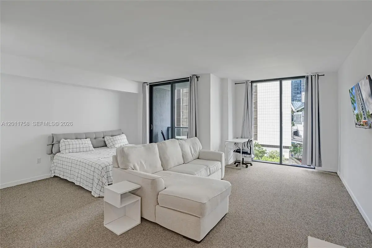 31 SE 6th St #805, Miami, FL 33131 - #1