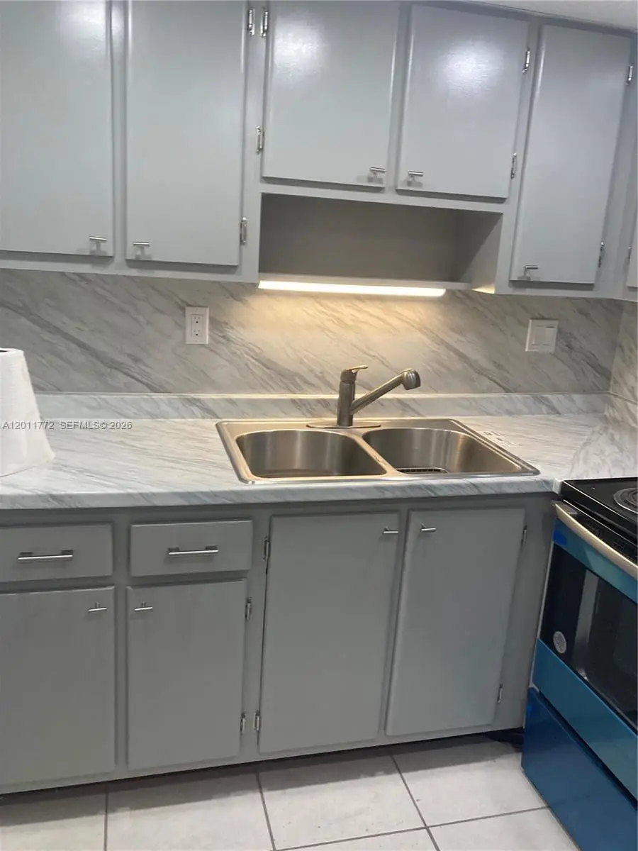 3000 NE 16th Ave #405, Oakland Park, FL 33334 - #3