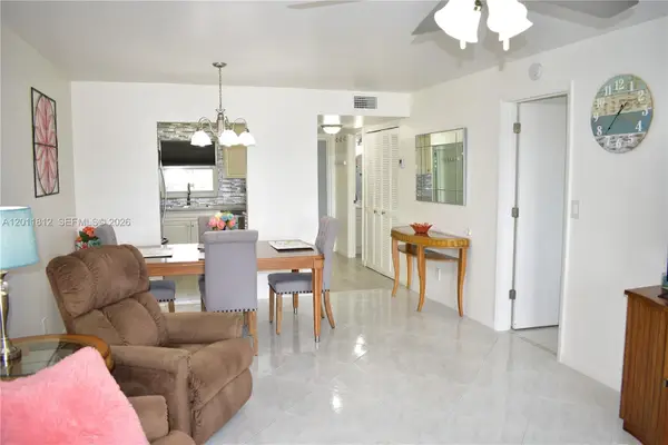9350 Sunrise Lakes Blvd #307, Sunrise, FL 33322