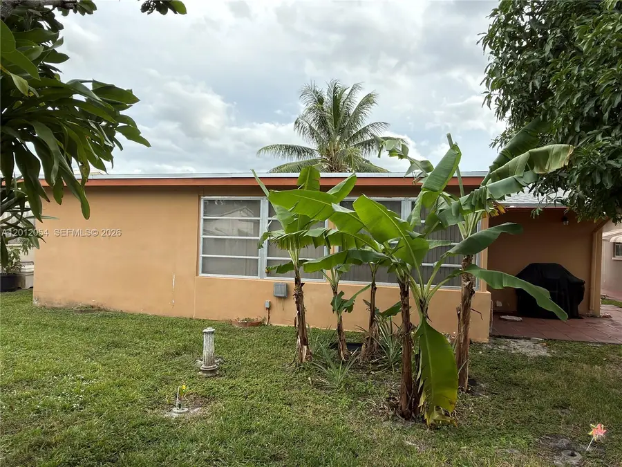 4635 NW 44th St, Tamarac, FL 33319 - #2