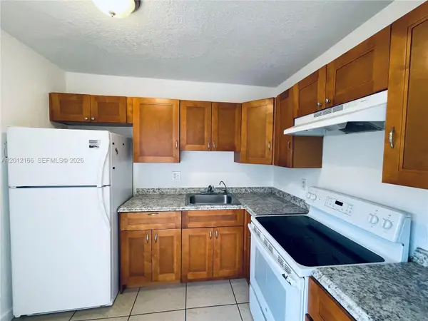 825 NW 46th Ave #825, Plantation, FL 33317
