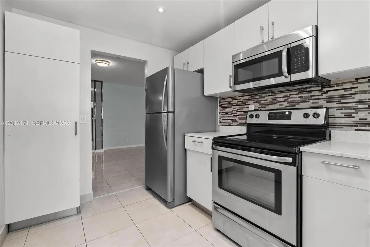 950 NE 199th St #2H, Miami, FL 33179 - #1