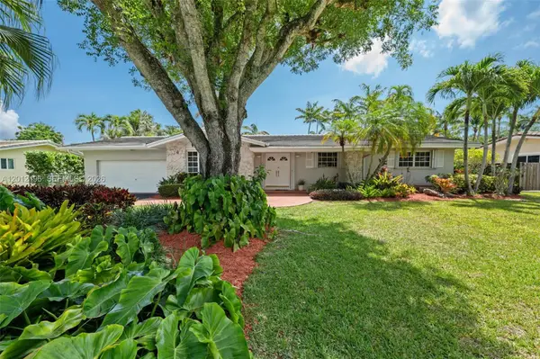 15705 SW 77th Ave, Palmetto Bay, FL 33157