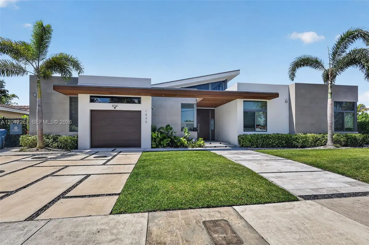 1830 NE 193rd St, Miami, FL 33179 - #1