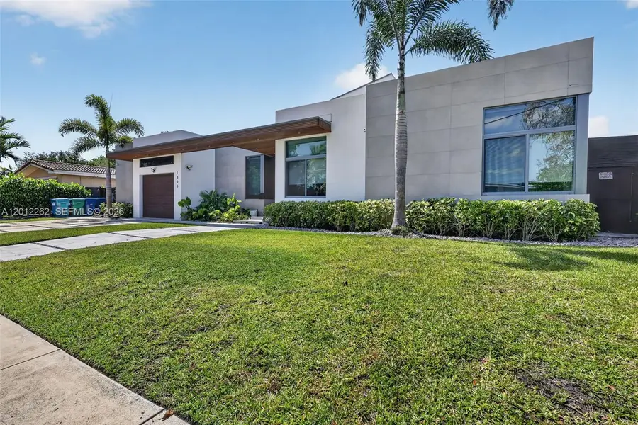 1830 NE 193rd St, Miami, FL 33179 - #2