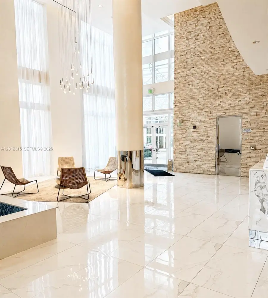 41 SE 5th St #2011, Miami, FL 33131 - #2