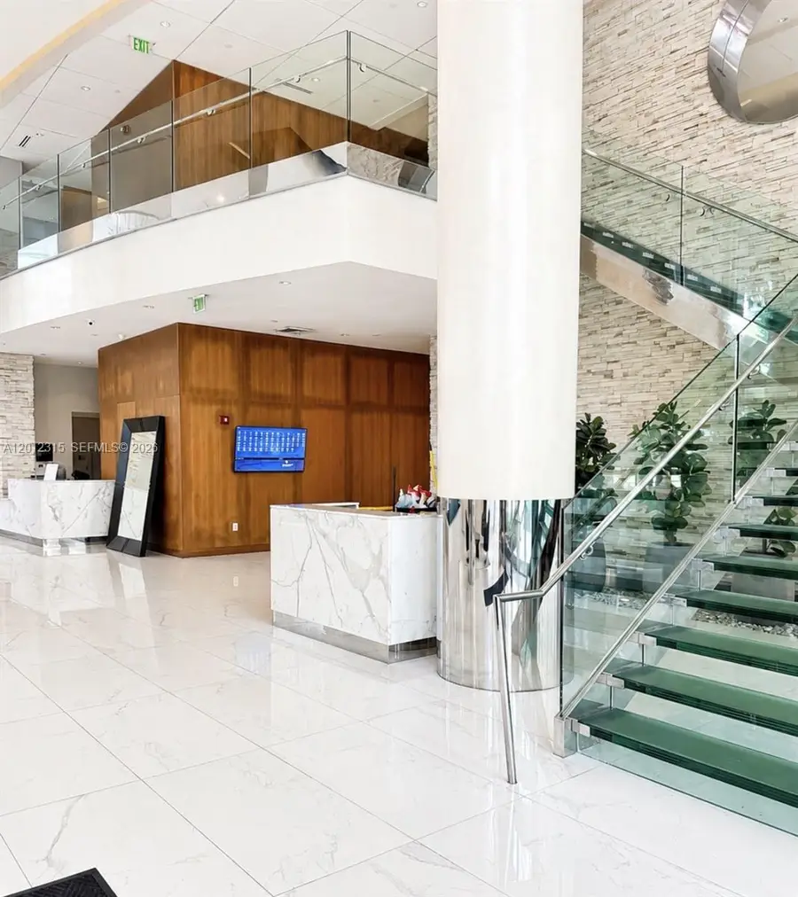 41 SE 5th St #2011, Miami, FL 33131 - #3