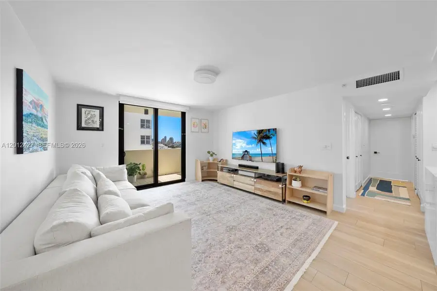 1621 Collins Ave #PH1002, Miami Beach, FL 33139 - #3