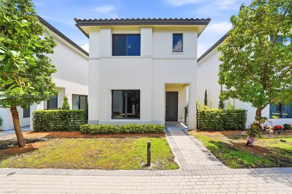 4356 NW 80th Ave, Doral, FL 33166