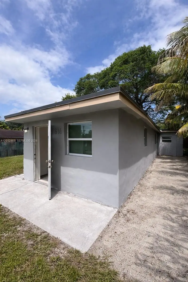 1861 NW 112th St, Miami, FL 33167 - #2