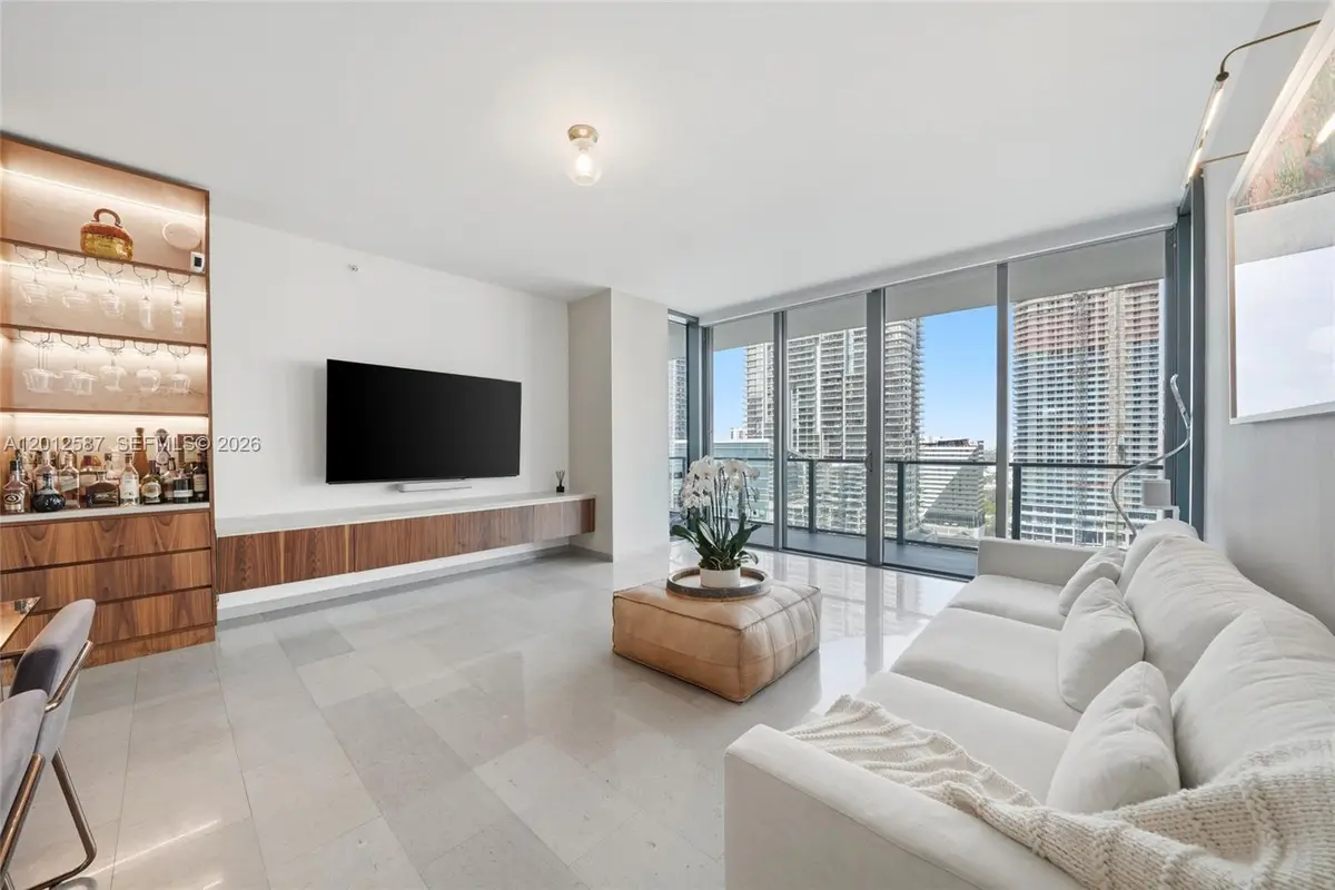 68 SE 6th St #1904, Miami, FL 33131 - #1