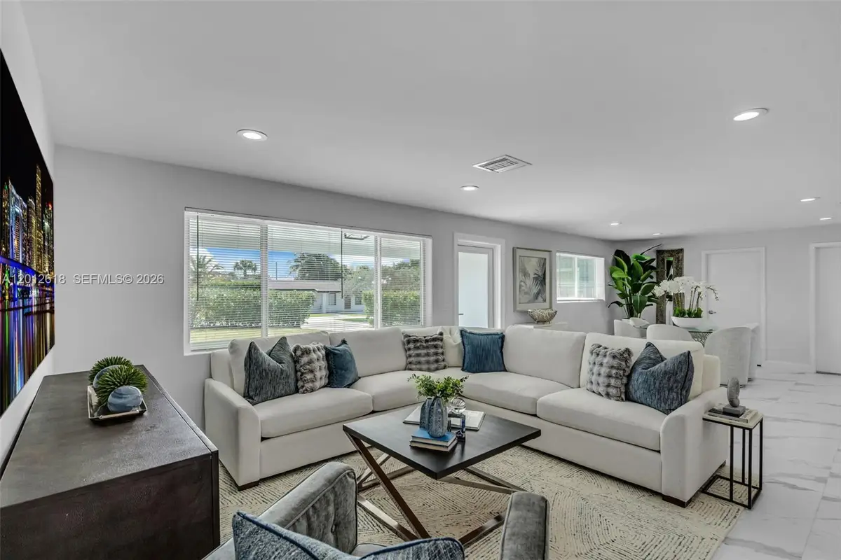 465 NW 11th St, Boca Raton, FL 33432 - #1