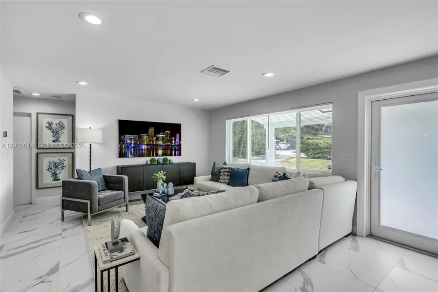 465 NW 11th St, Boca Raton, FL 33432 - #2