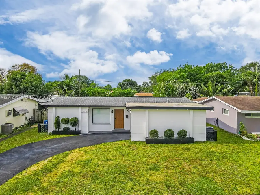 8610 NW 25th St, Sunrise, FL 33322 - #2