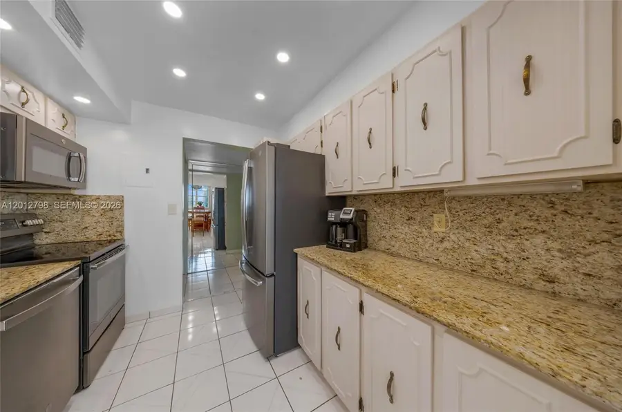 3113 S Ocean Dr #506, Hallandale Beach, FL 33009 - #3