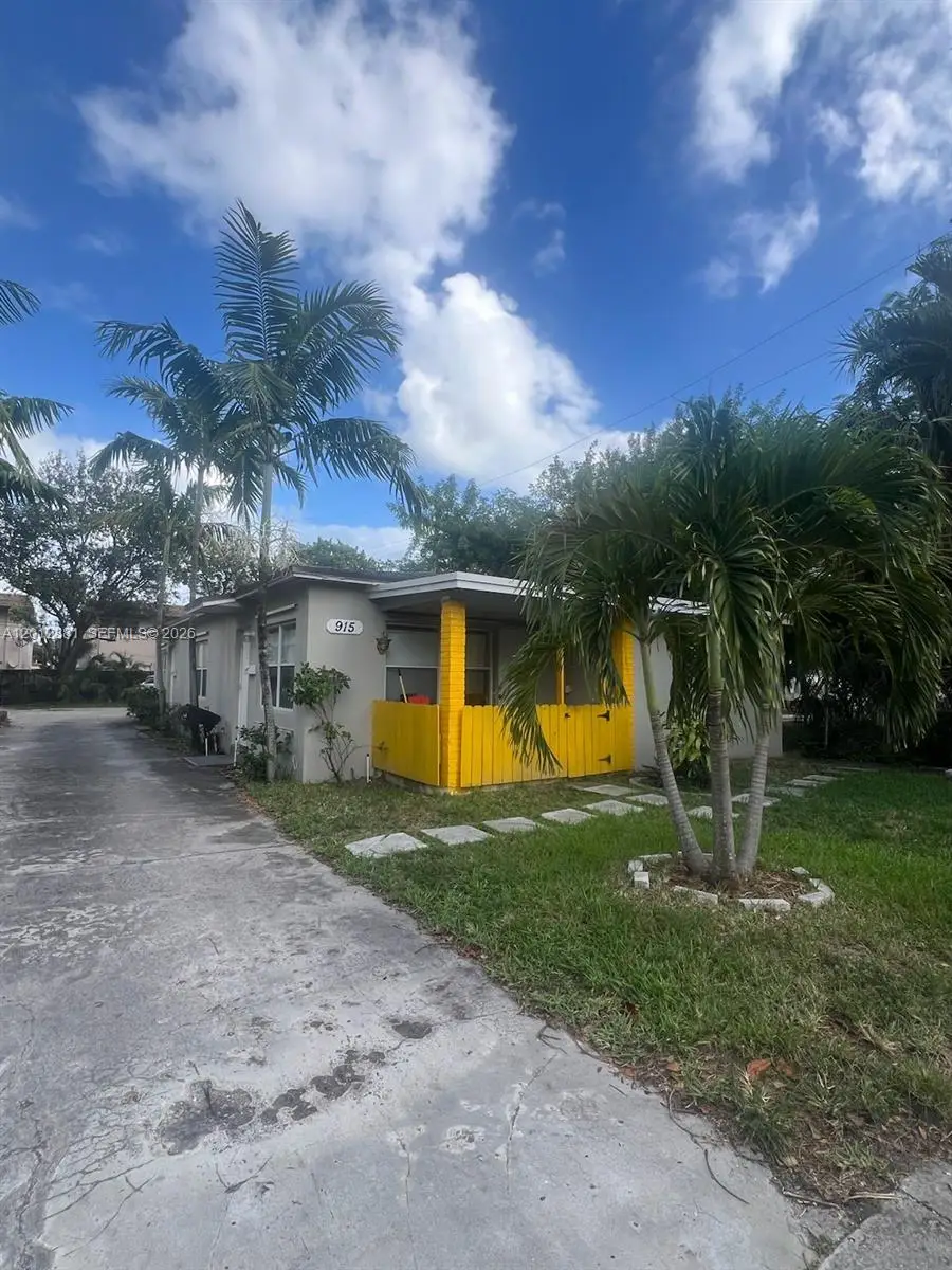 915 N 19th Ave, Hollywood, FL 33020 - #2