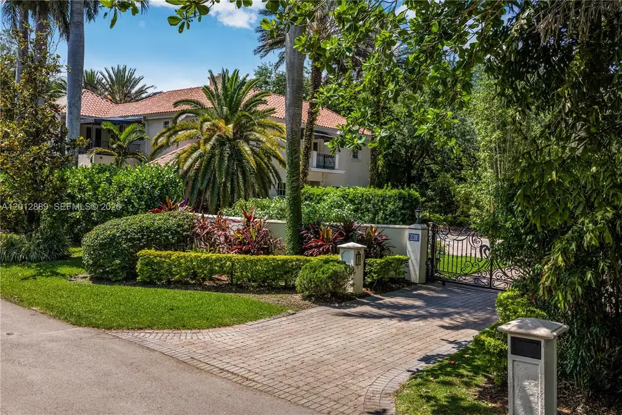 6801 SW 94th St, Pinecrest, FL 33156 - #2