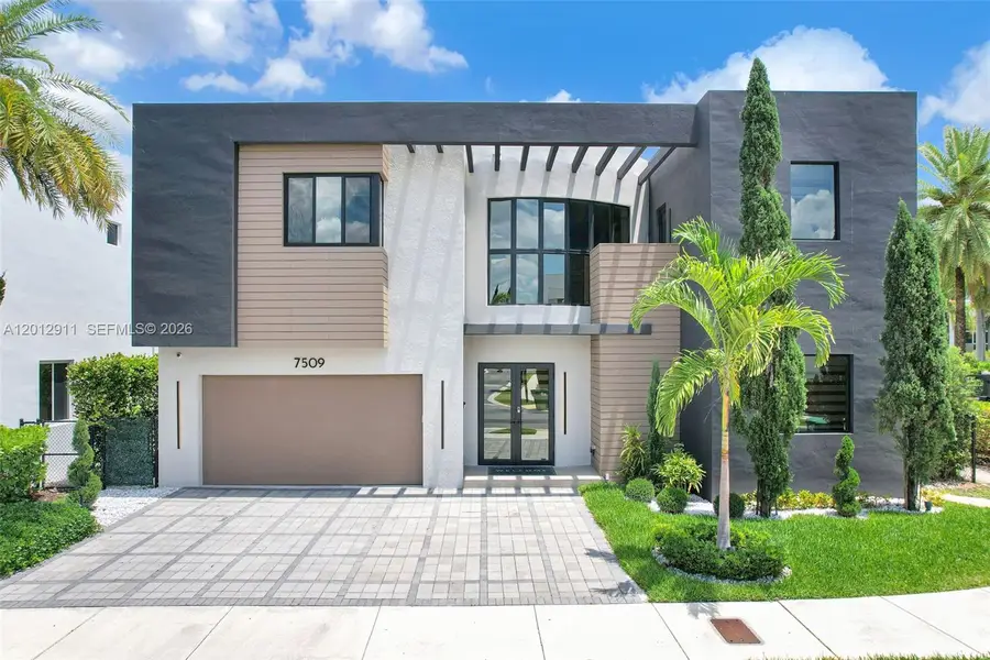 7509 NW 99th Ave, Doral, FL 33178 - #2