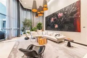 45 SW 9th St #1701, Miami, FL 33130