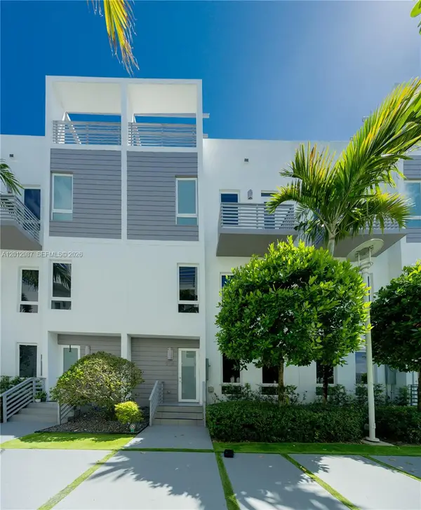 9165 NW 33rd St, Doral, FL 33172