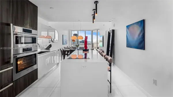 851 NE 1st Ave #1606, Miami, FL 33132