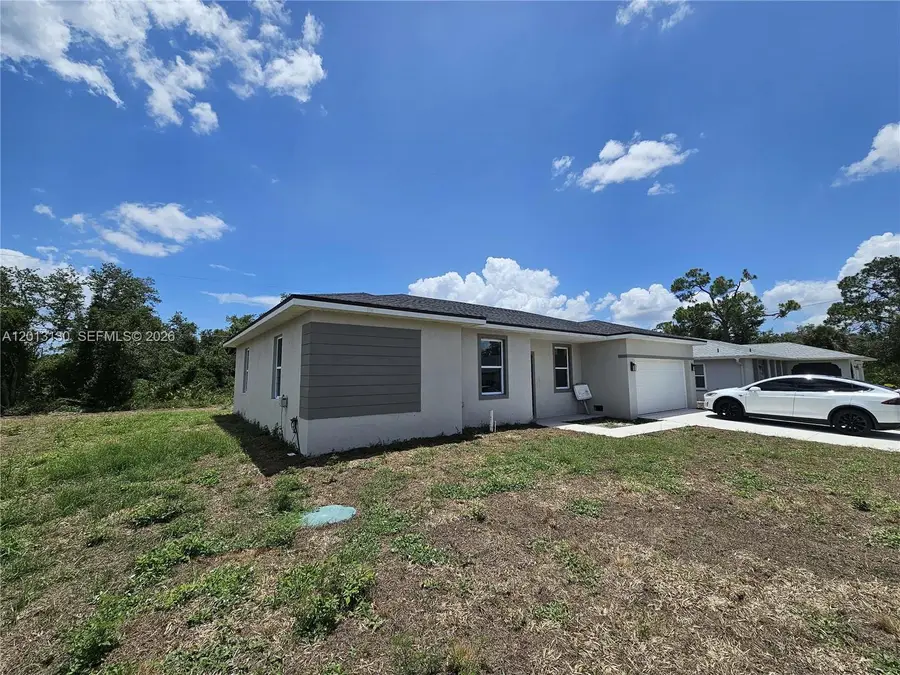 18479 Poston Ave, Port Charlotte, FL 33948 - #2