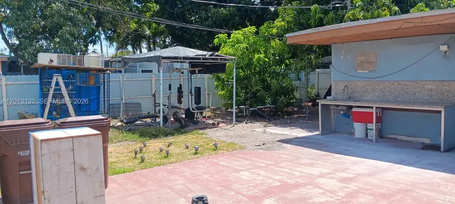 940 E 9th Pl, Hialeah, FL 33010 - #3