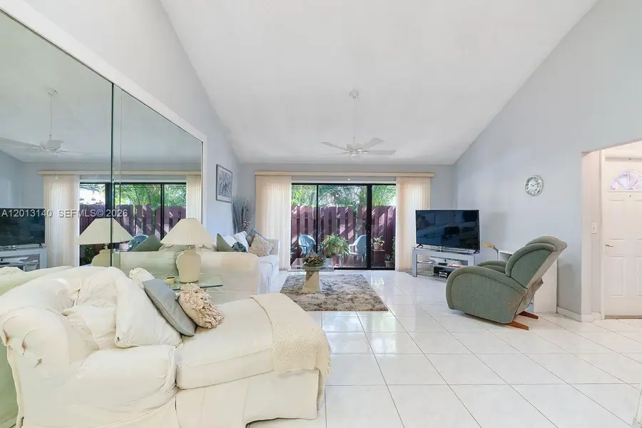 462 SE 14th St, Dania Beach, FL 33004 - #3
