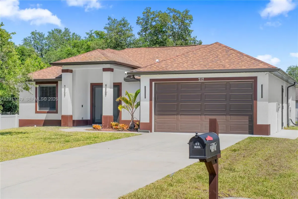 717 Zendor Ave, Fort Myers, FL 33913 - #1
