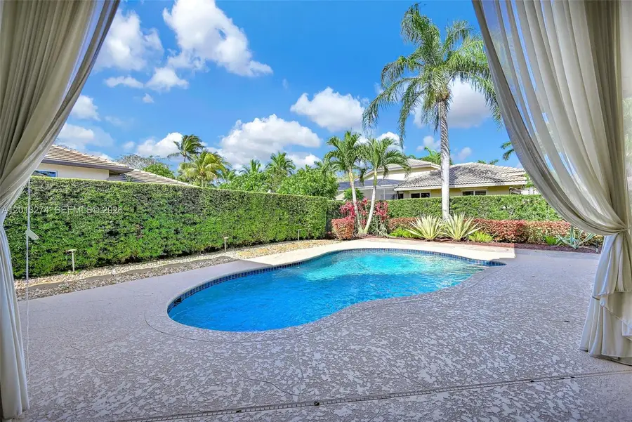 2553 Jardin Manor, Weston, FL 33327 - #3
