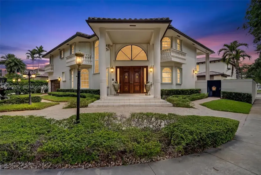 8560 NW 164th St, Miami Lakes, FL 33016 - #2
