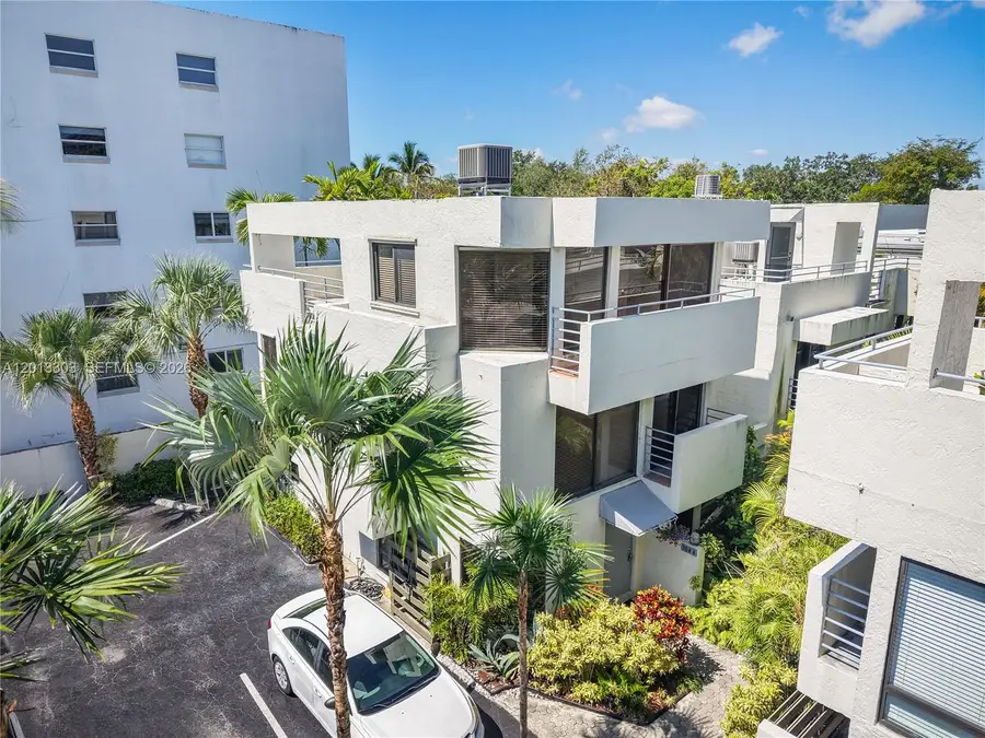 3044 SW 27th Ave #9, Miami, FL 33133 - #2
