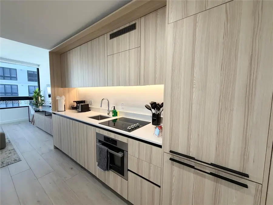 225 N Miami Ave #1412, Miami, FL 33128 - #2