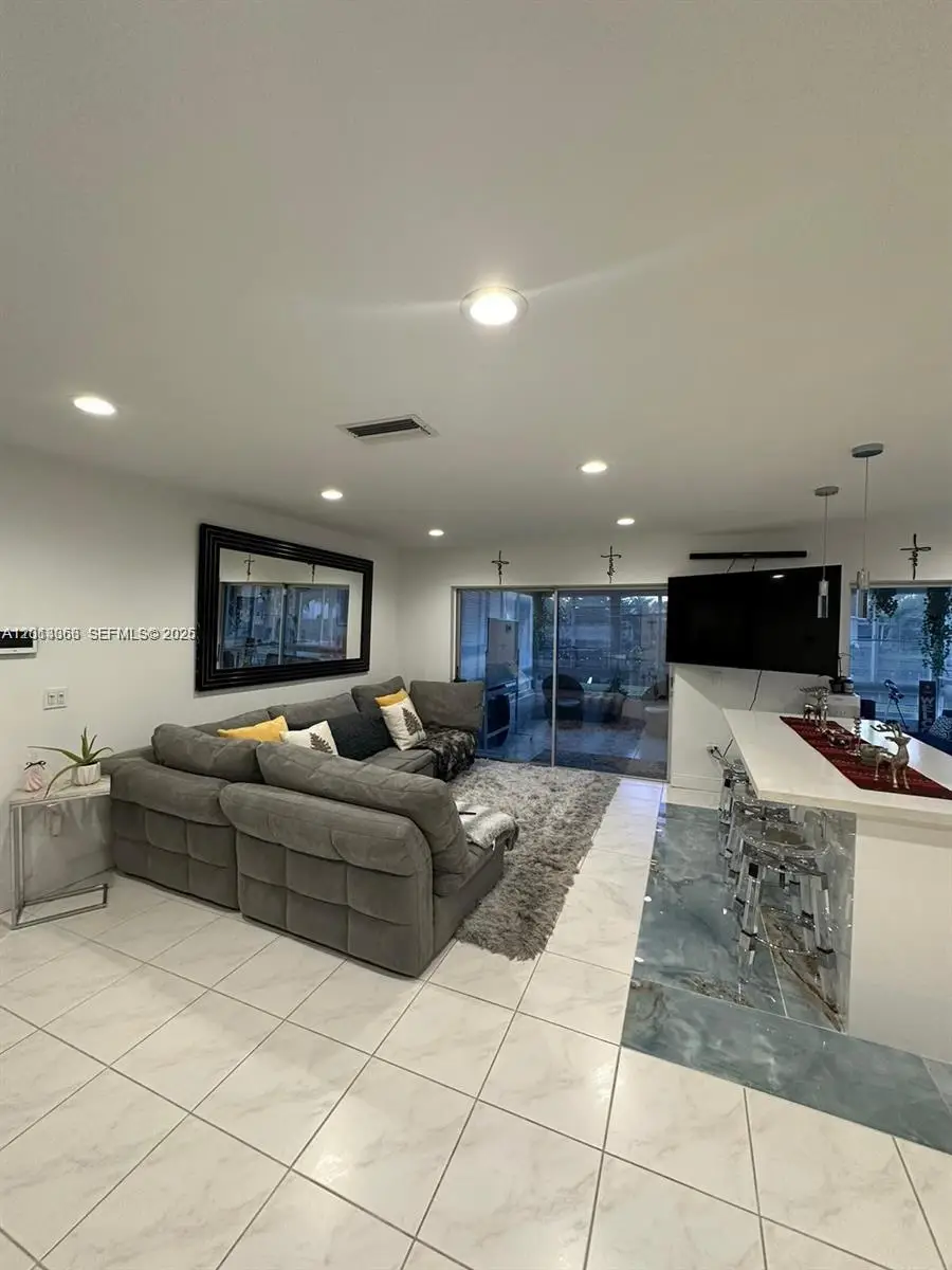 9590 NW 24th Pl, Sunrise, FL 33322 - #3
