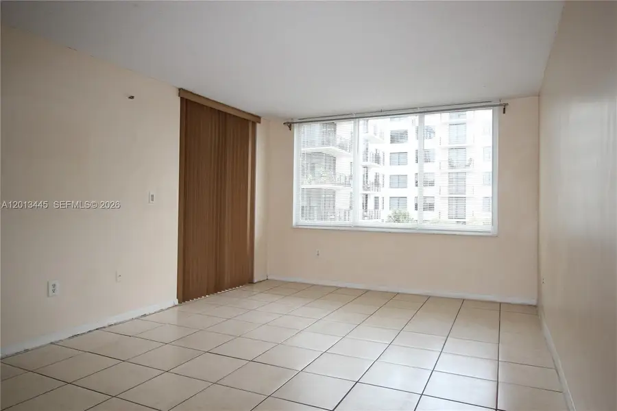 17890 W Dixie Hwy 519 Hwy #519, North Miami Beach, FL 33160 - #2