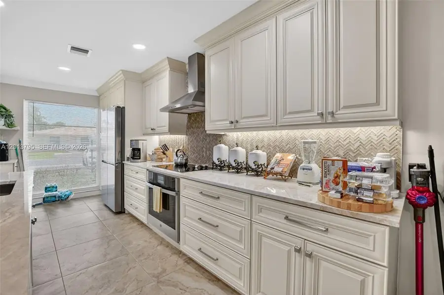 8749 Belle Aire Dr, Boca Raton, FL 33433 - #3