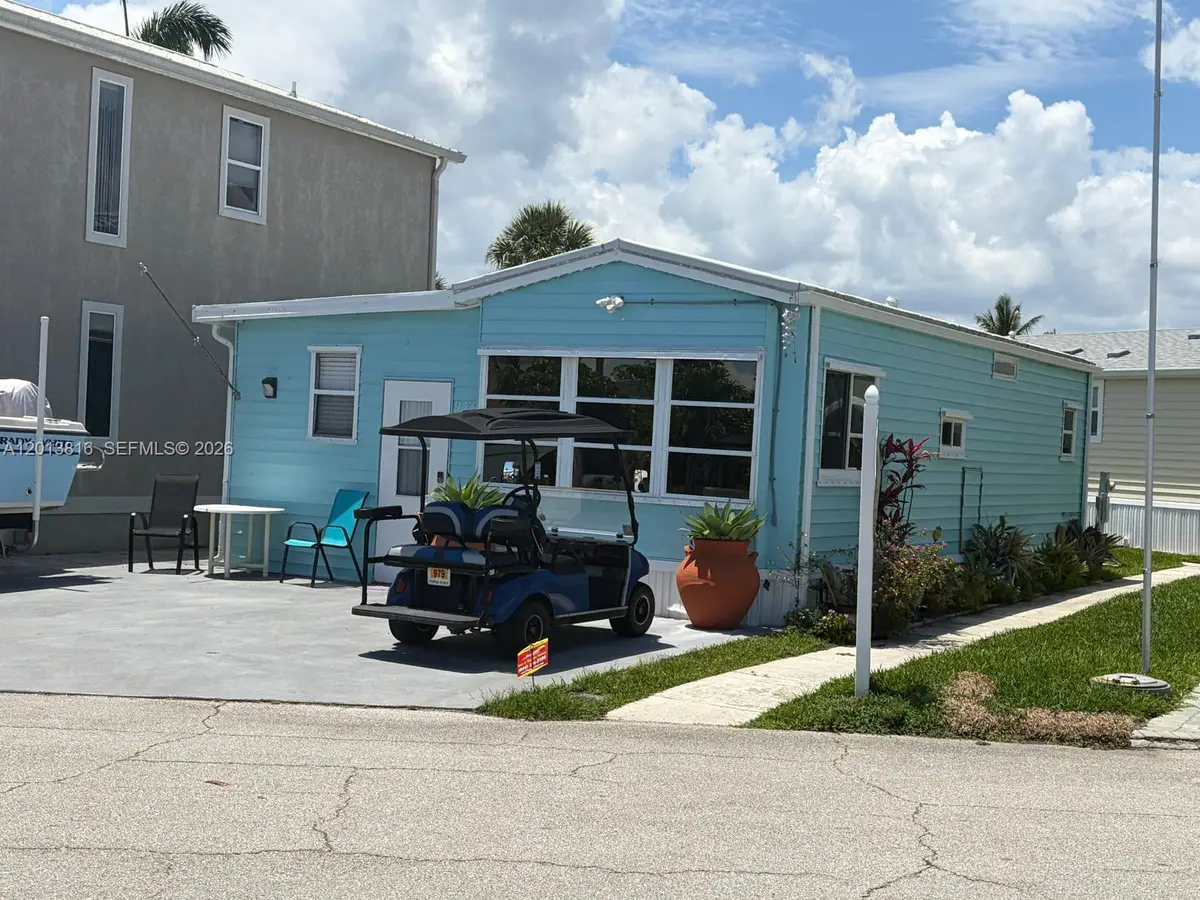 979 Nettles Blvd, Jensen Beach, FL 34957 - #1