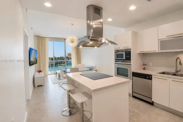 7930 East Dr #506, North Bay Village, FL 33141