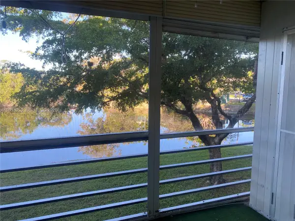 9370 Sunrise Lakes Blvd #209, Sunrise, FL 33322