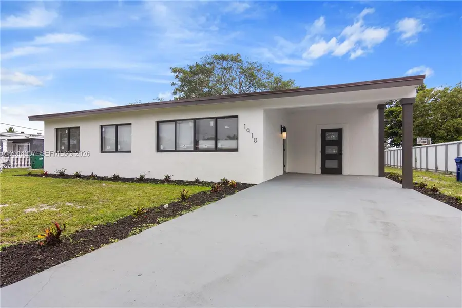 1910 NW 134th St, Miami, FL 33167 - #2