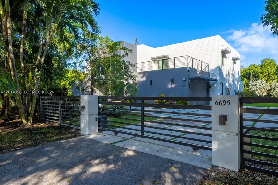 6695 SW 112th St, Pinecrest, FL 33156 - #2