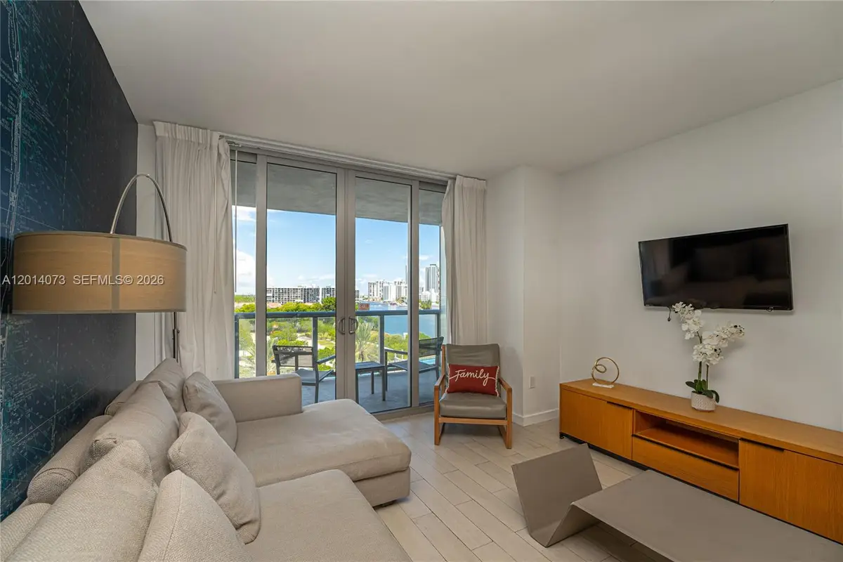 2602 E Hallandale Beach Blvd #R806, Hallandale Beach, FL 33009 - #1