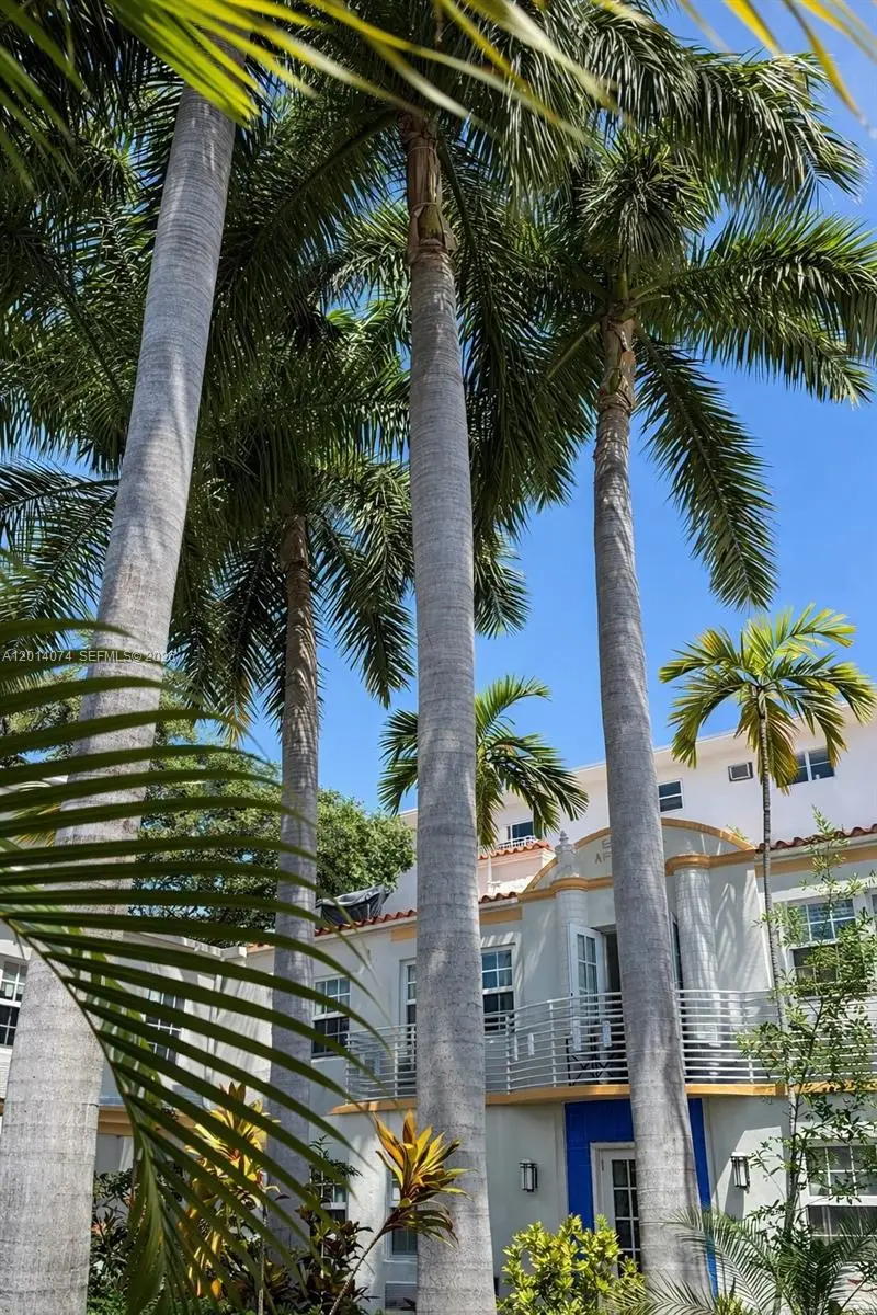 439 15th St #11, Miami Beach, FL 33139 - #2