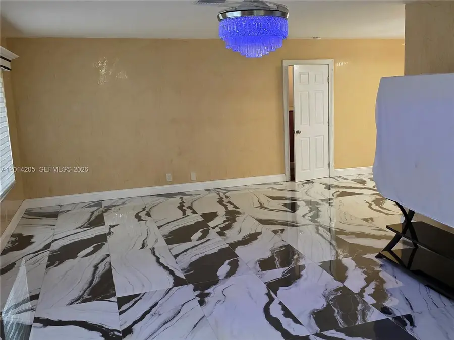 5240 SW 10th Ct, Plantation, FL 33317 - #3