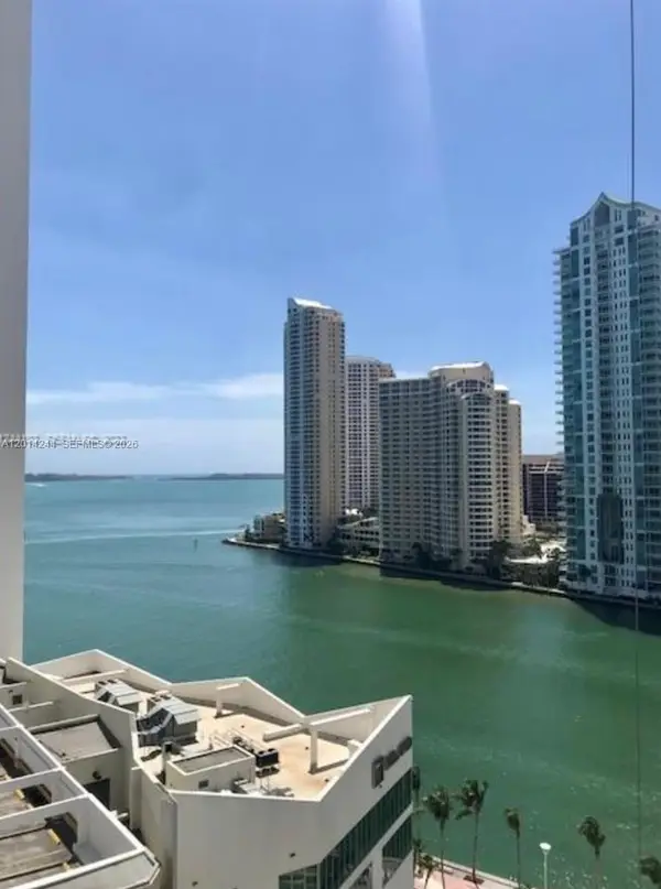 300 S Biscayne Blvd #L-L32, Miami, FL 33131