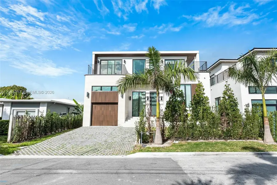9280 Byron Ave, Surfside, FL 33154 - #3