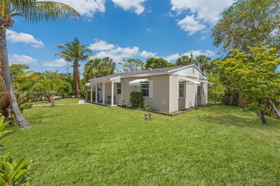 376 W 14th St, Riviera Beach, FL 33404 - #3