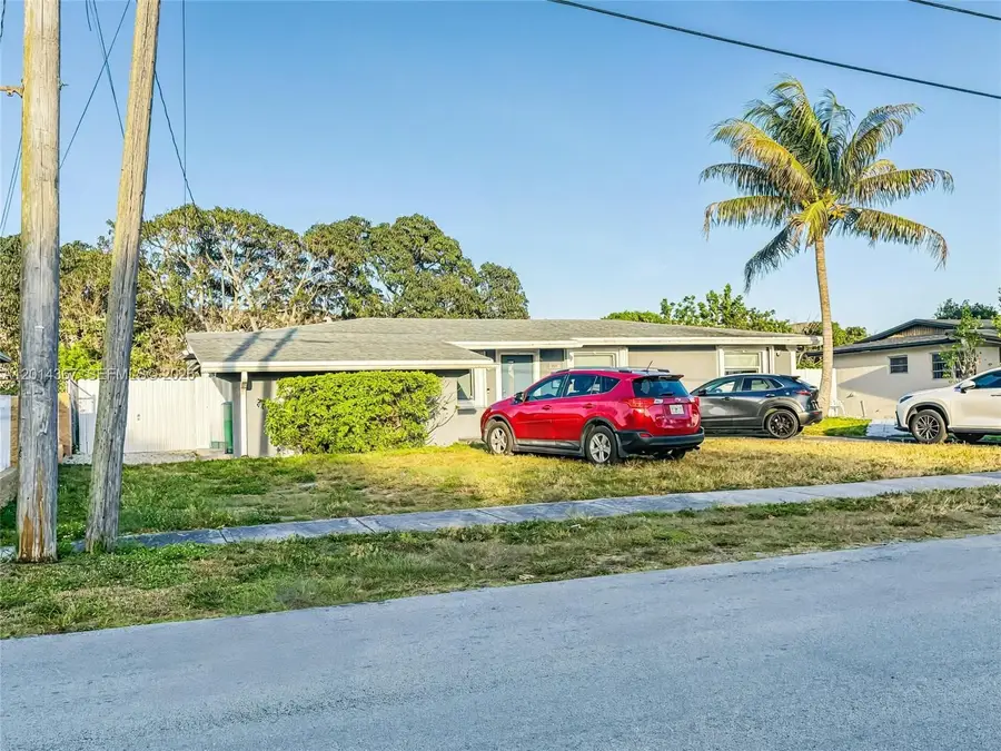 18901 NW 28th Pl, Miami Gardens, FL 33056 - #2